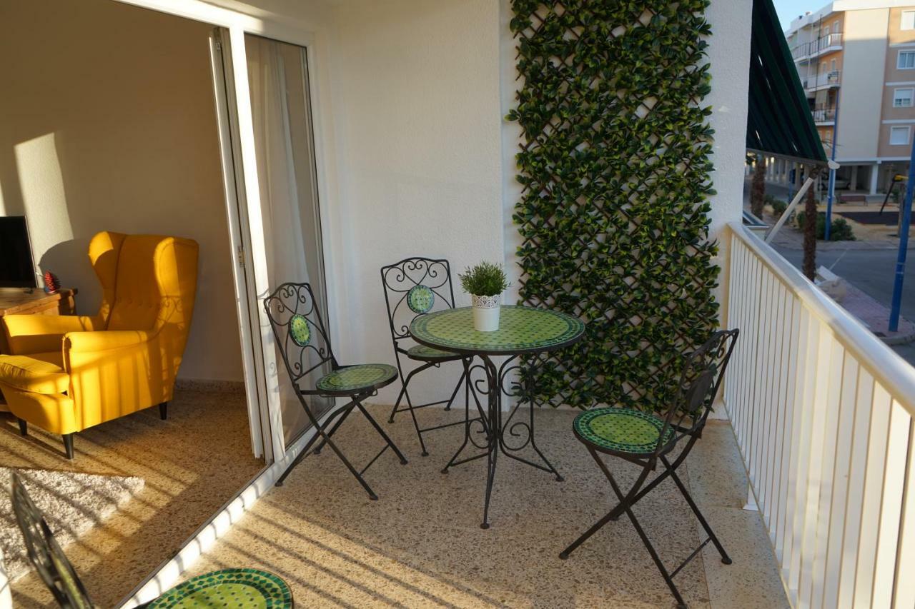 Punta Prima Beach Apt Orihuela Costa Apartment Exterior photo
